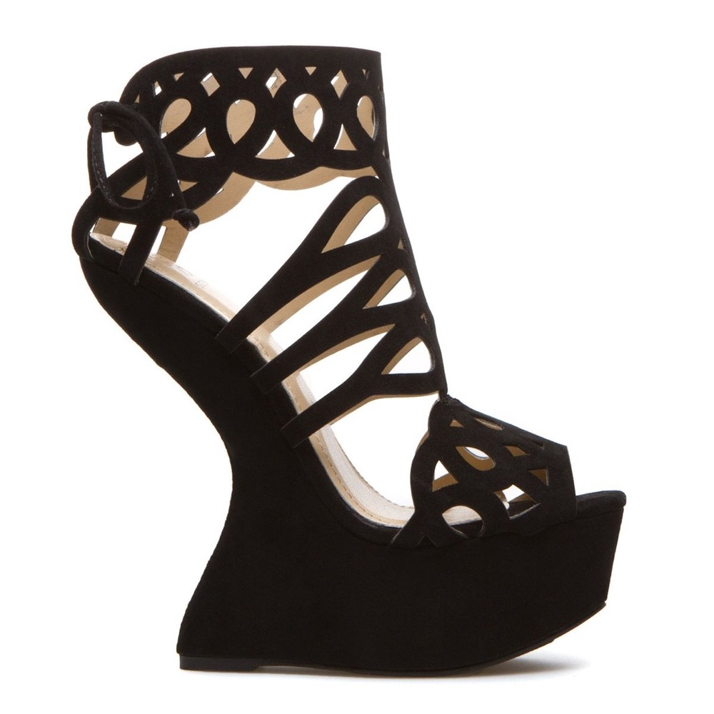 NEW Shoedazzle Black Platform Heel-less Wedges